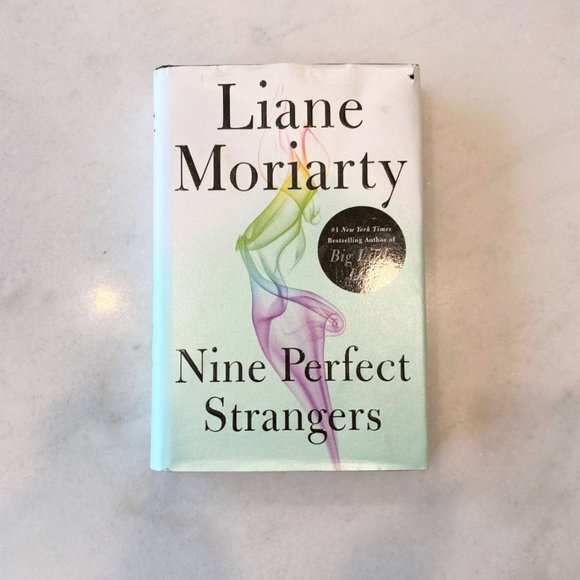 3/$36 - book - Nine Perfect Strangers, by Liane Moriarty (recent bestseller!) - Picture 1 of 2